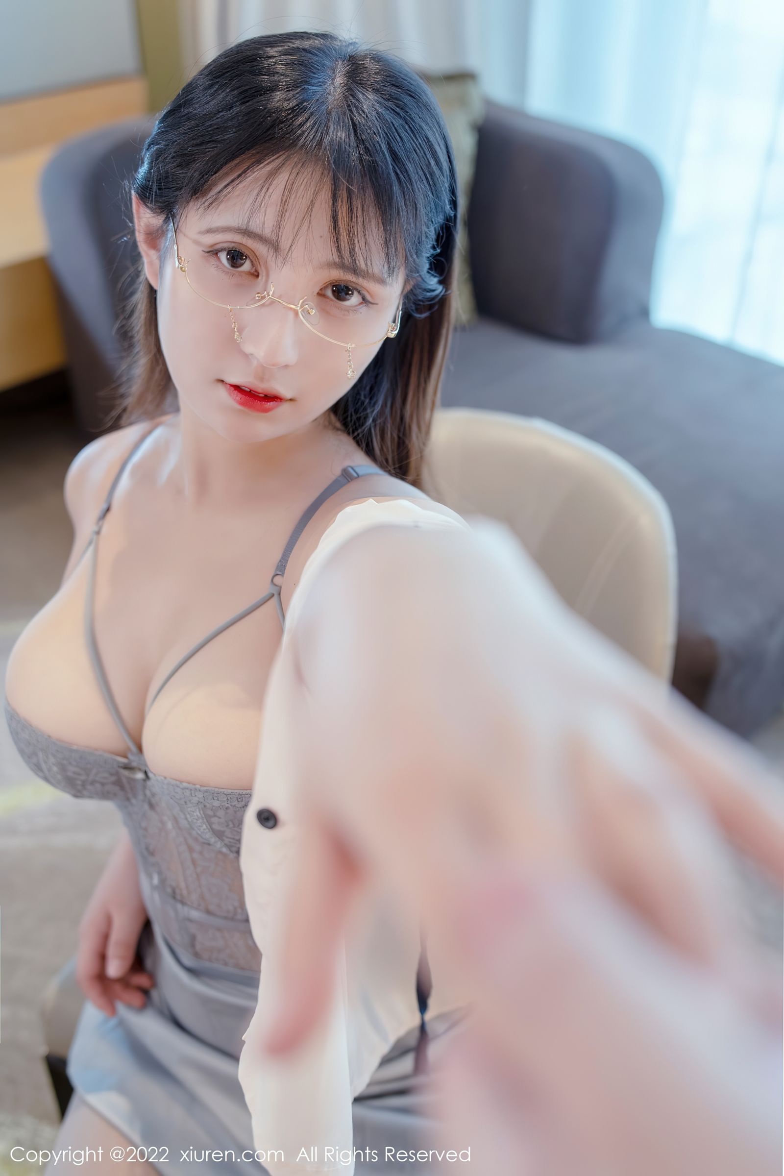 [XiuRen秀人网]-No.4808-久久Aimee-办公室文员丝袜高跟-