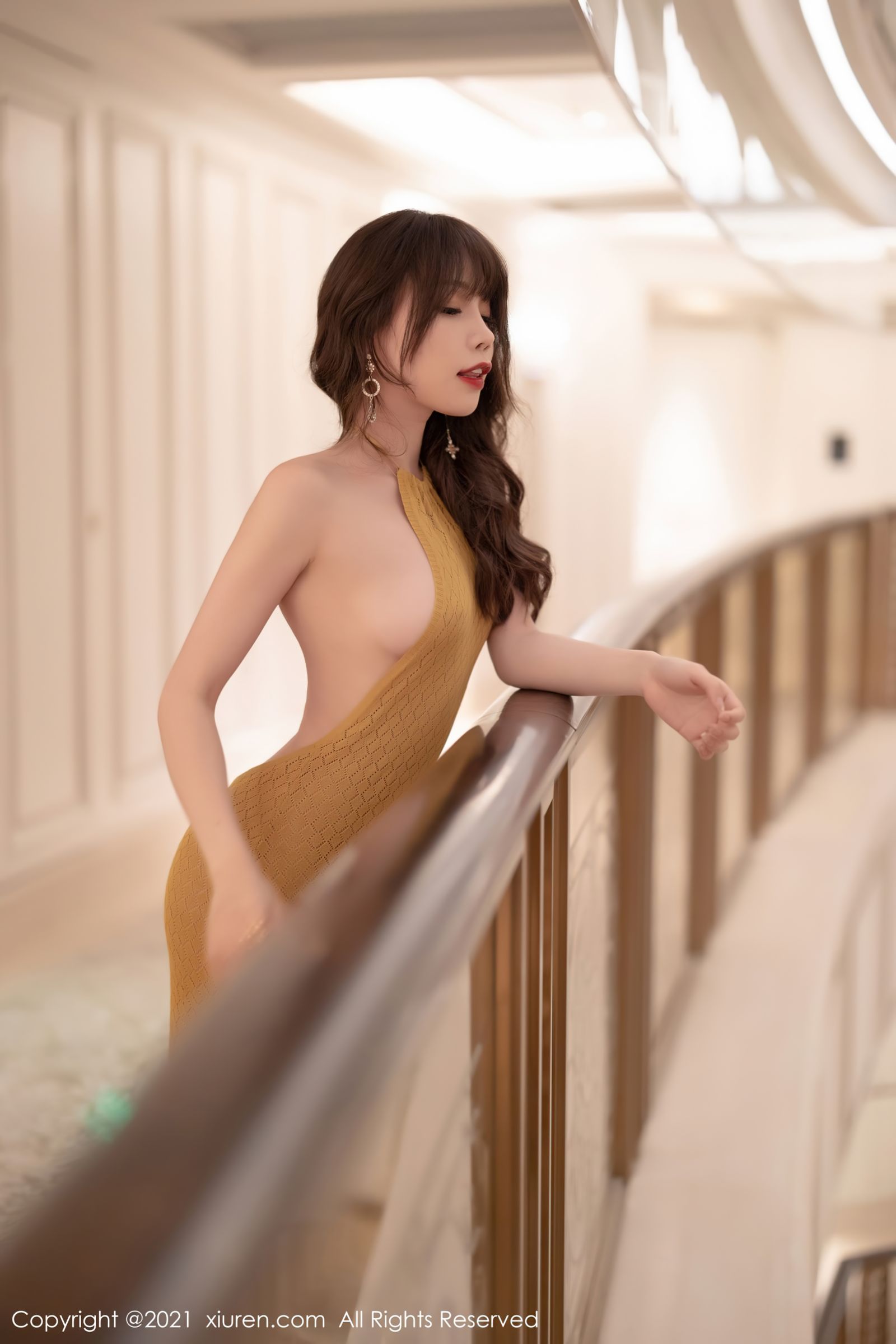 [XiuRen秀人网]-No.3968-芝芝Booty&#8211;橙色耀眼夺目长裙-