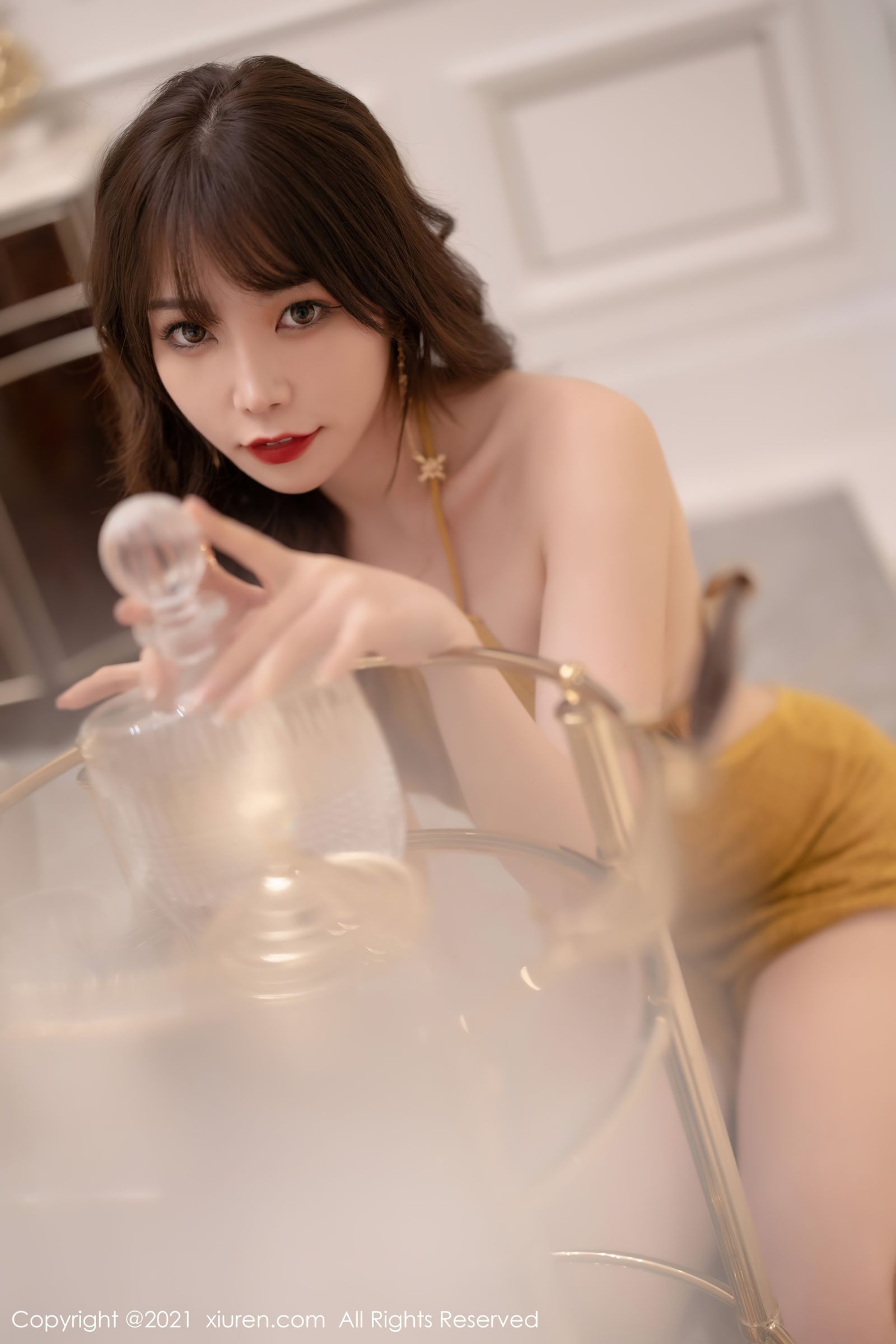 [XiuRen秀人网]-No.3968-芝芝Booty&#8211;橙色耀眼夺目长裙-