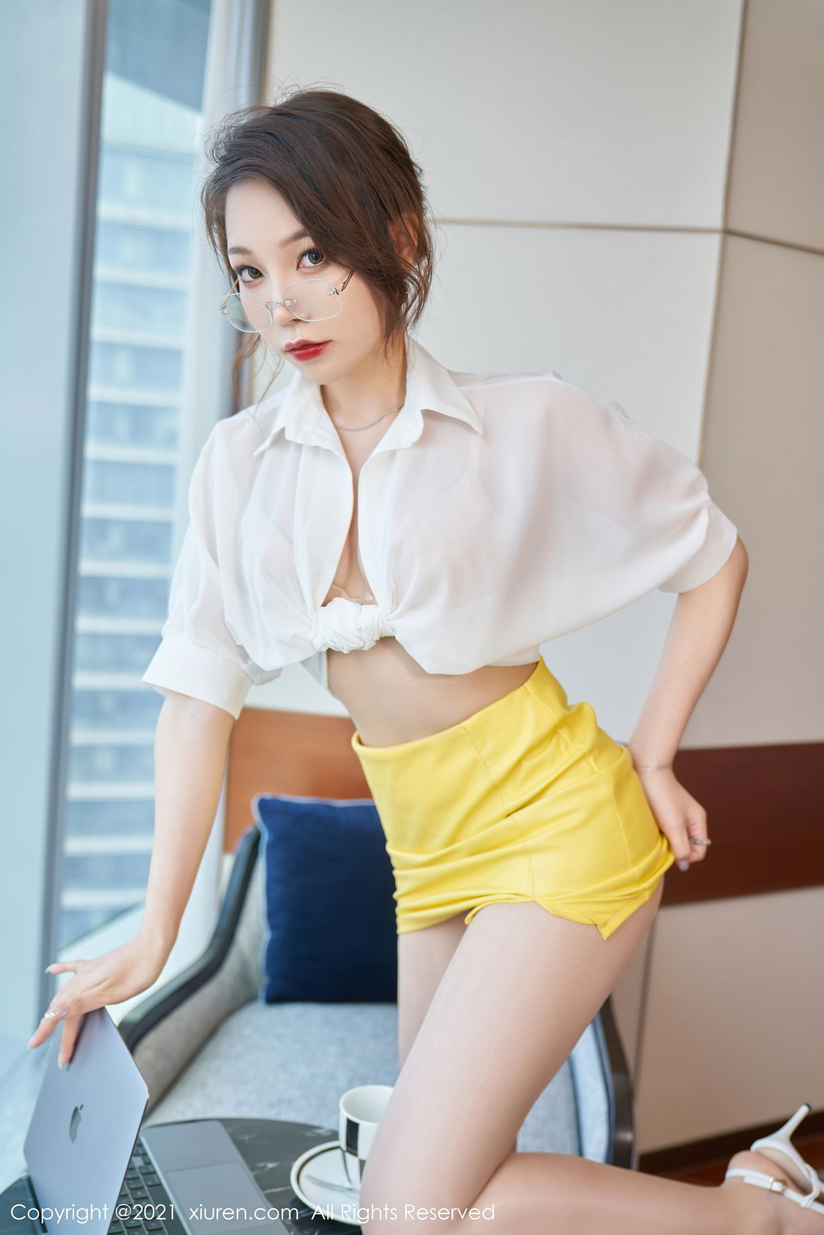 [XiuRen秀人网]-No.3543-芝芝Booty-眼镜OL-