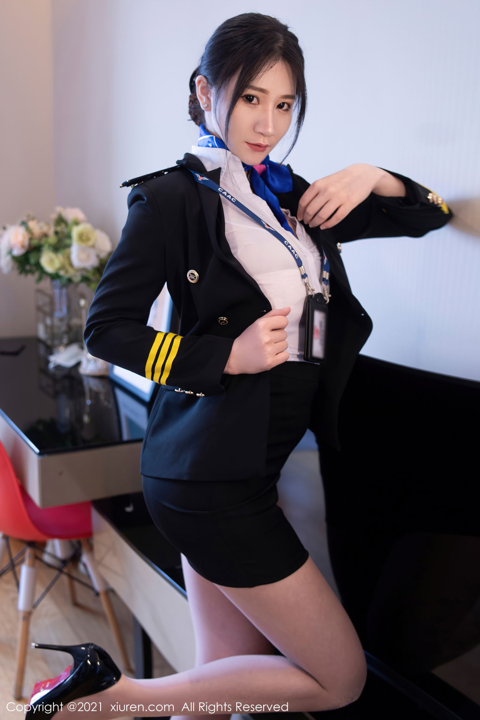 [XiuRen秀人网]-No.3839-顾乔楠-制服机长长发飘逸-